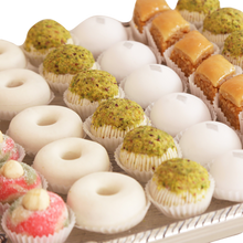 Load image into Gallery viewer, Large 1kg assorted Tunisian almond pastry gift box with 52 pieces by Masmoudi Gourmet