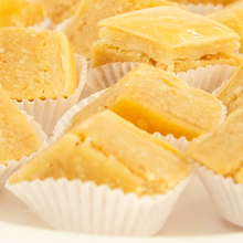 Load image into Gallery viewer, Almond baklava Tunisian baklawa amande pieces in gift box