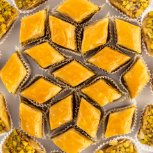 Load image into Gallery viewer, Baklawa Pistachio 12Pcs
