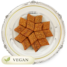 Load image into Gallery viewer, Makroud Kairouan – Date-Filled Semolina Diamonds 700g
